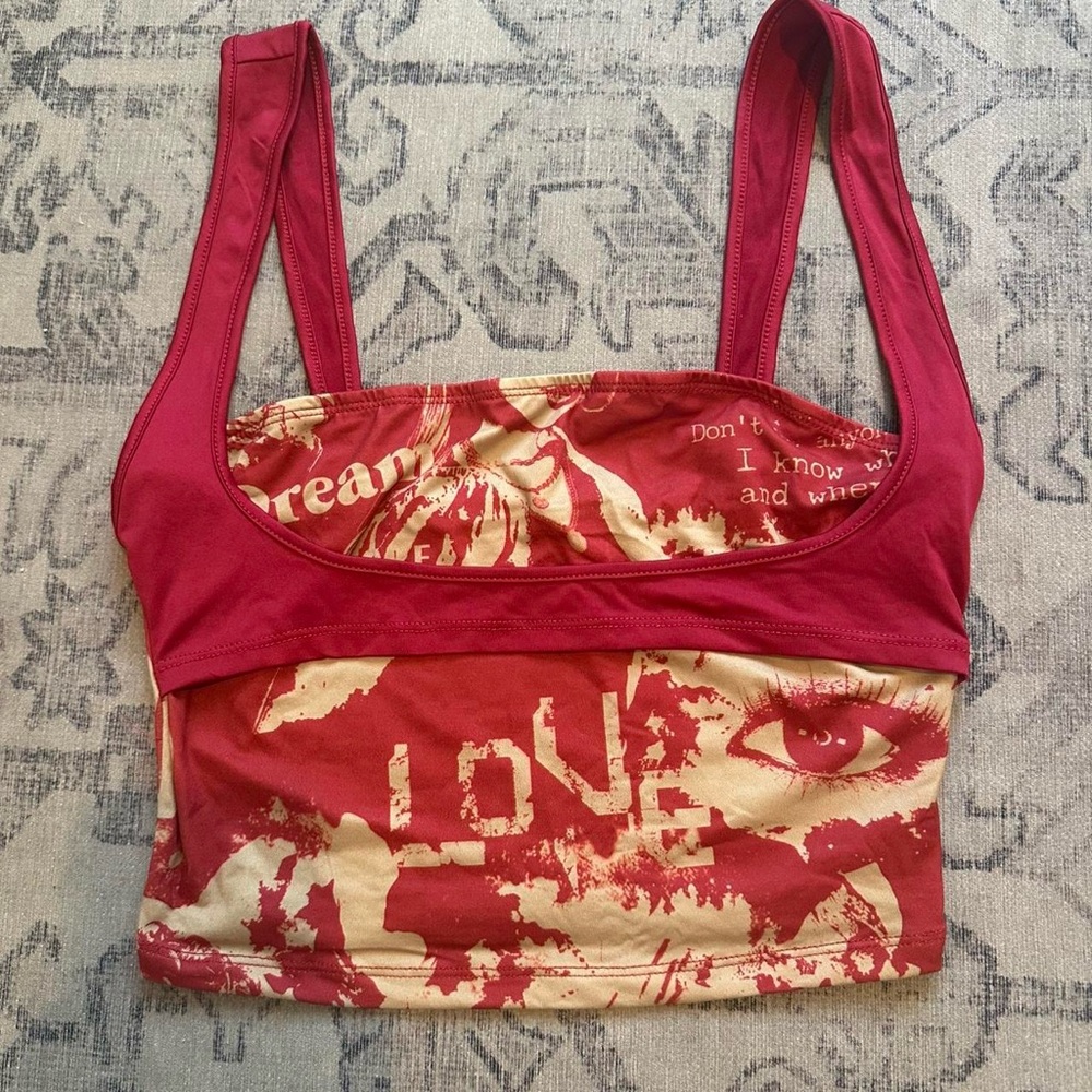 Red and Cream Graphic Crop Top